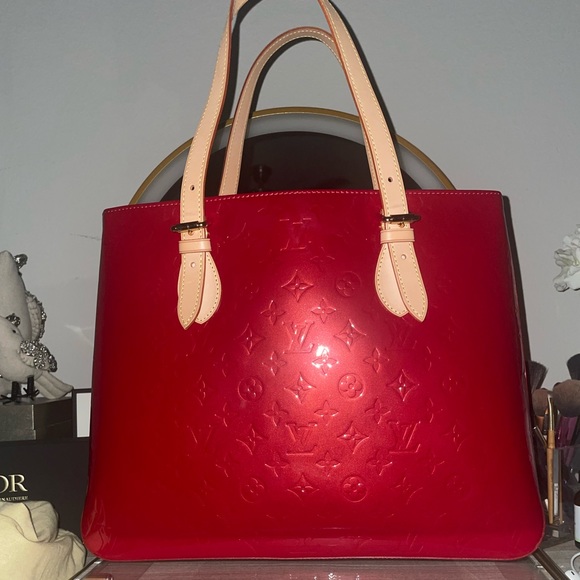 Louis Vuitton Handbags - Louis Vuitton Brentwood tote